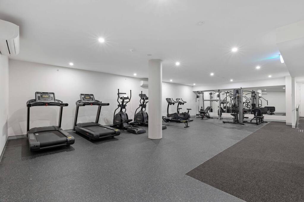 Modern Art And Private Entrance & Plenty Free Parking Villa Canberra Exterior foto