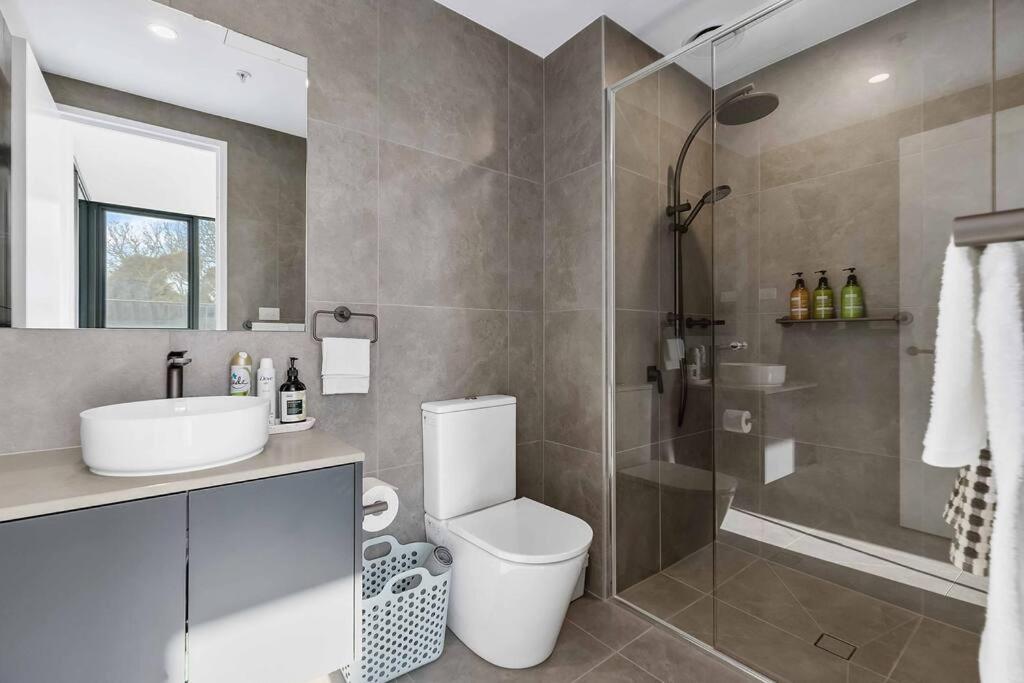 Modern Art And Private Entrance & Plenty Free Parking Villa Canberra Exterior foto